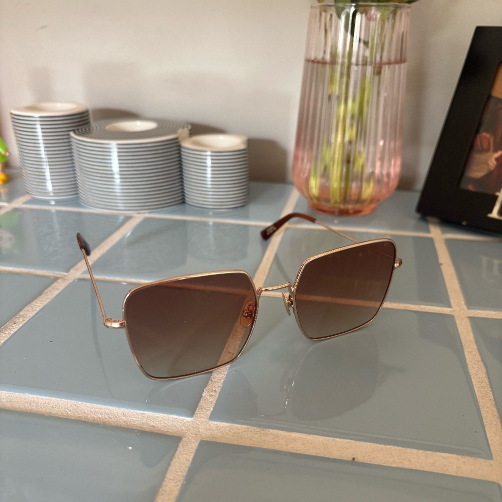 DL Eyewear Sunglasses